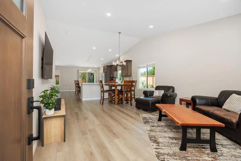 https://cdn.realtyfeed.com/cdn/127/306541344/9470054183761f70a2ac3ce586a01f7e.webp