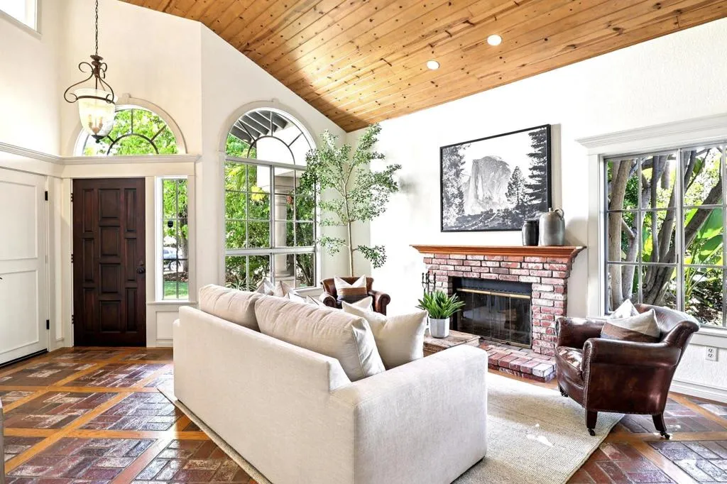 https://cdn.realtyfeed.com/cdn/127/306541450/1857e5dbf8346b1a6600f1642d1cfa08.webp