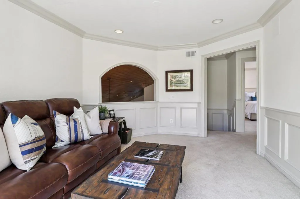 https://cdn.realtyfeed.com/cdn/127/306541450/5fd93033d42a6e94cc1cf7c8bc0581a2.webp