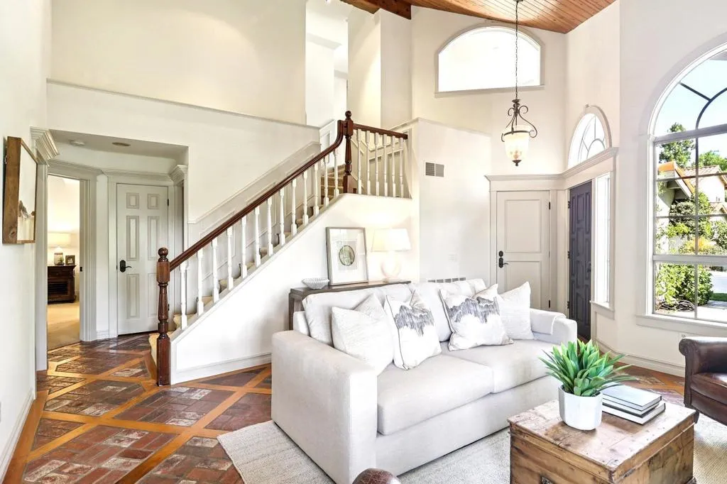 https://cdn.realtyfeed.com/cdn/127/306541450/d54181541d1582c3202117f29319421e.webp