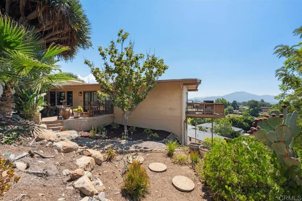 https://cdn.realtyfeed.com/cdn/127/306541495/66b79a81befb9698bf24e4ac02a51ae9.webp