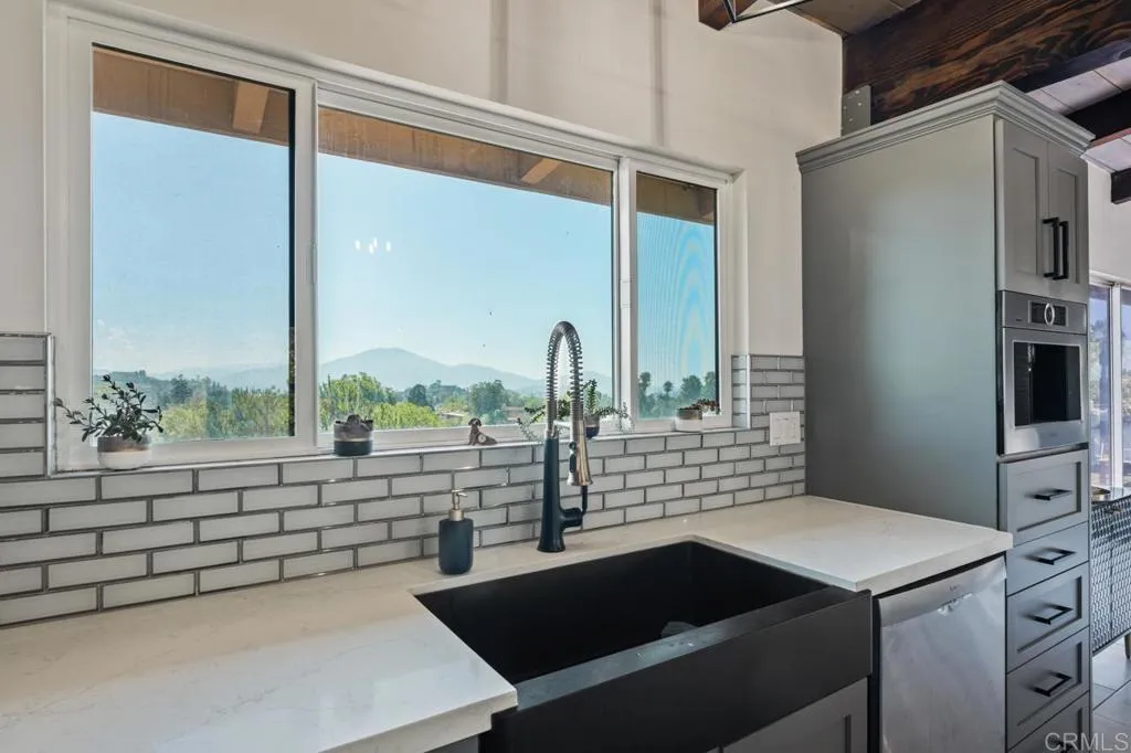 https://cdn.realtyfeed.com/cdn/127/306541495/a807a75d0dd15cab10f54826cea2b140.webp