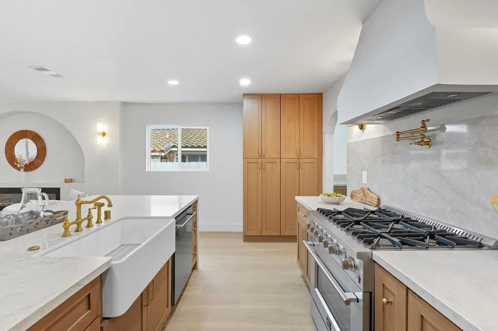 https://cdn.realtyfeed.com/cdn/127/306541502/ac50b386d8e5ce94a0569046bd0614eb.webp