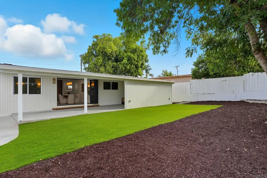 https://cdn.realtyfeed.com/cdn/127/306541502/b1ed23d2660494183ca6d7e097b9f857.webp