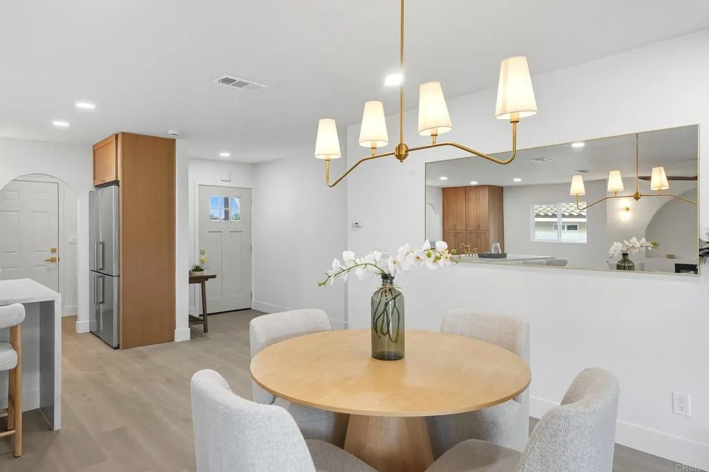 https://cdn.realtyfeed.com/cdn/127/306541502/b69c1adb8bb31bd0d286d84c56899200.webp