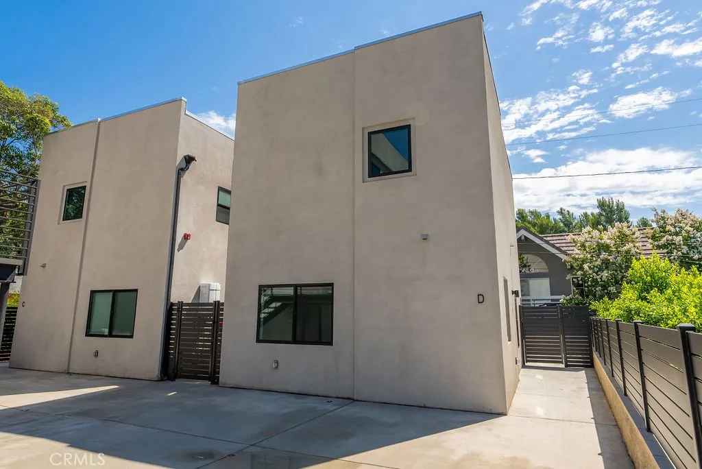 2155 Glenada Avenue Unit D, Montrose, CA 91020