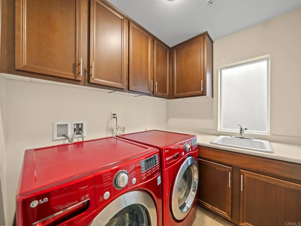 https://cdn.realtyfeed.com/cdn/127/306541588/bdb3c3ebcc286e000ee1ee8a0e70c04d.webp