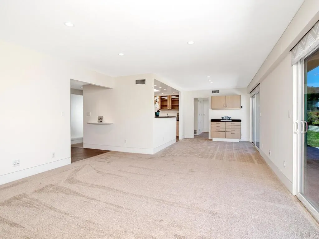 https://cdn.realtyfeed.com/cdn/127/306541600/b1eb9d22b03f74900d67200bddec7c11.webp