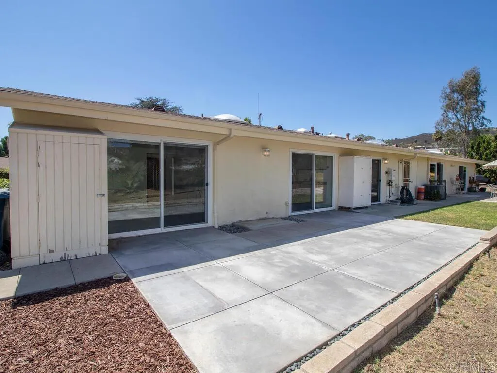 https://cdn.realtyfeed.com/cdn/127/306541600/f4cfaf40cb9a531f877c068ea2b9d54d.webp