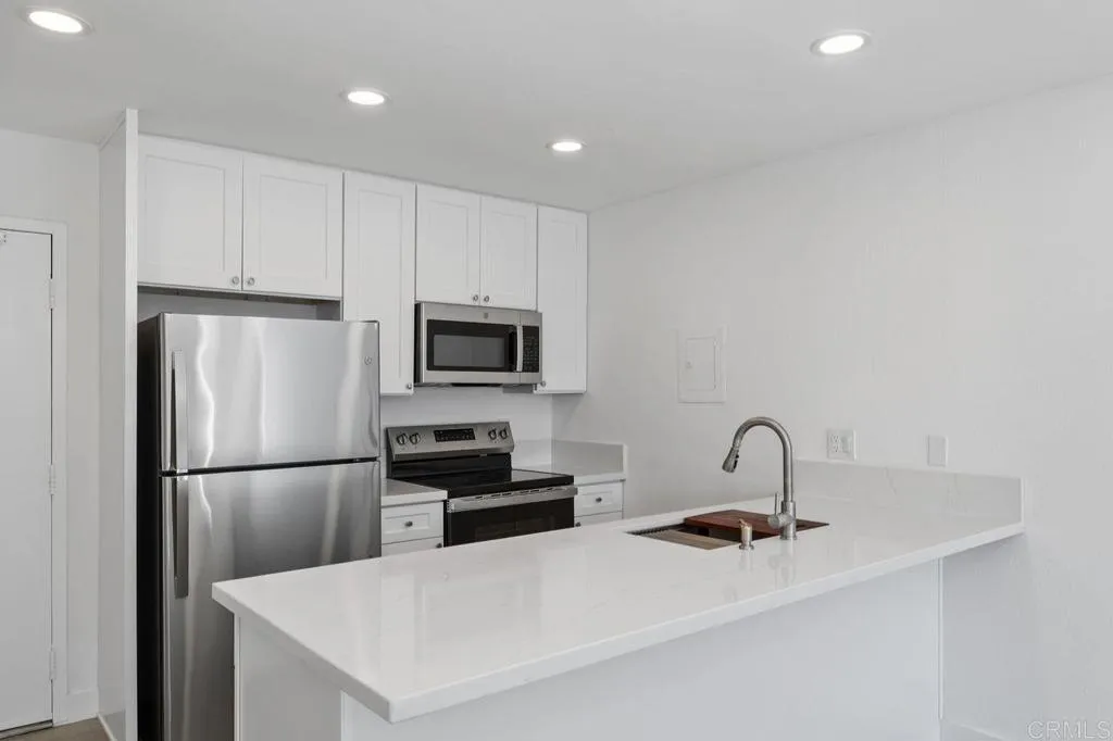 https://cdn.realtyfeed.com/cdn/127/306541605/f400bbf1208fe943851bc097c9cb0875.webp