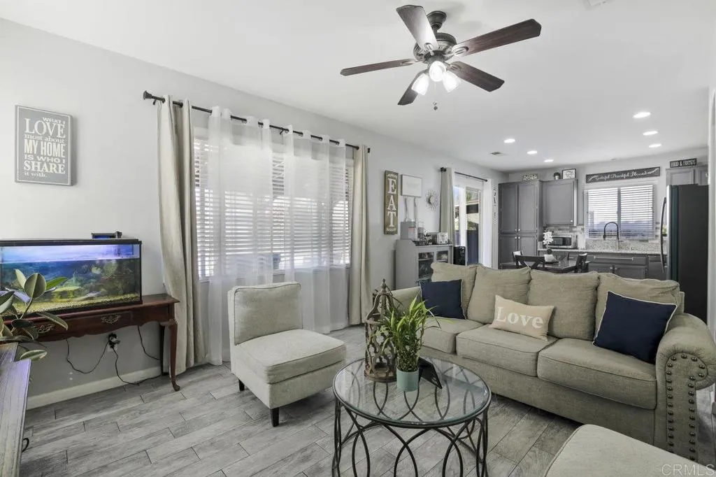 https://cdn.realtyfeed.com/cdn/127/306541631/20ceb8a4c74e7c65ea480c04cf5b0d57.webp