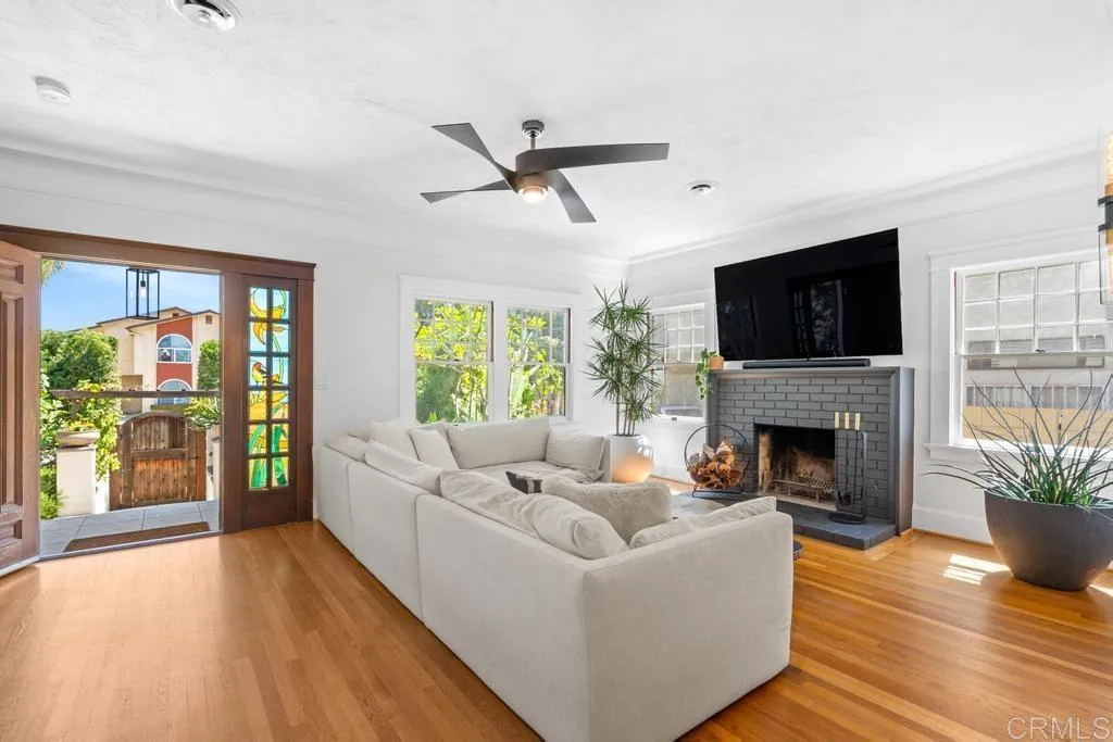 https://cdn.realtyfeed.com/cdn/127/306541676/4126429b33216bf0eb9c5bcd7abfaab6.webp