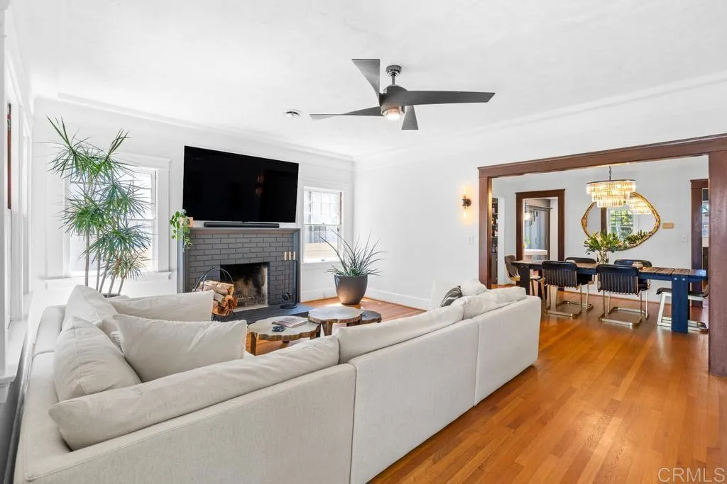https://cdn.realtyfeed.com/cdn/127/306541676/ab27b012676c1a7ff0c7d6d2ccf1fd8e.webp