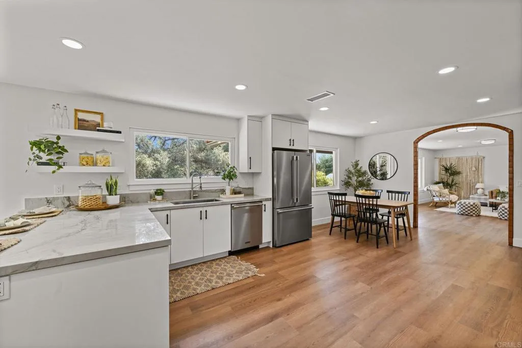https://cdn.realtyfeed.com/cdn/127/306541742/1523a522926b6c6658902128c6d62046.webp
