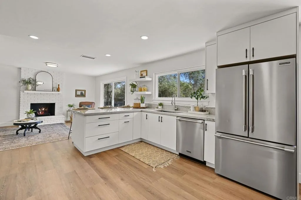 https://cdn.realtyfeed.com/cdn/127/306541742/837e0df60feae4ca9badab276a31187b.webp