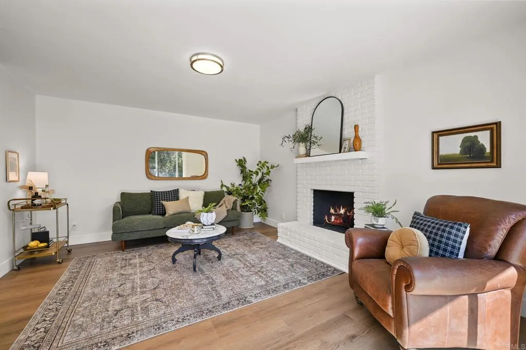 https://cdn.realtyfeed.com/cdn/127/306541742/96ae6a1087e56b0008ad5cc41563e824.webp