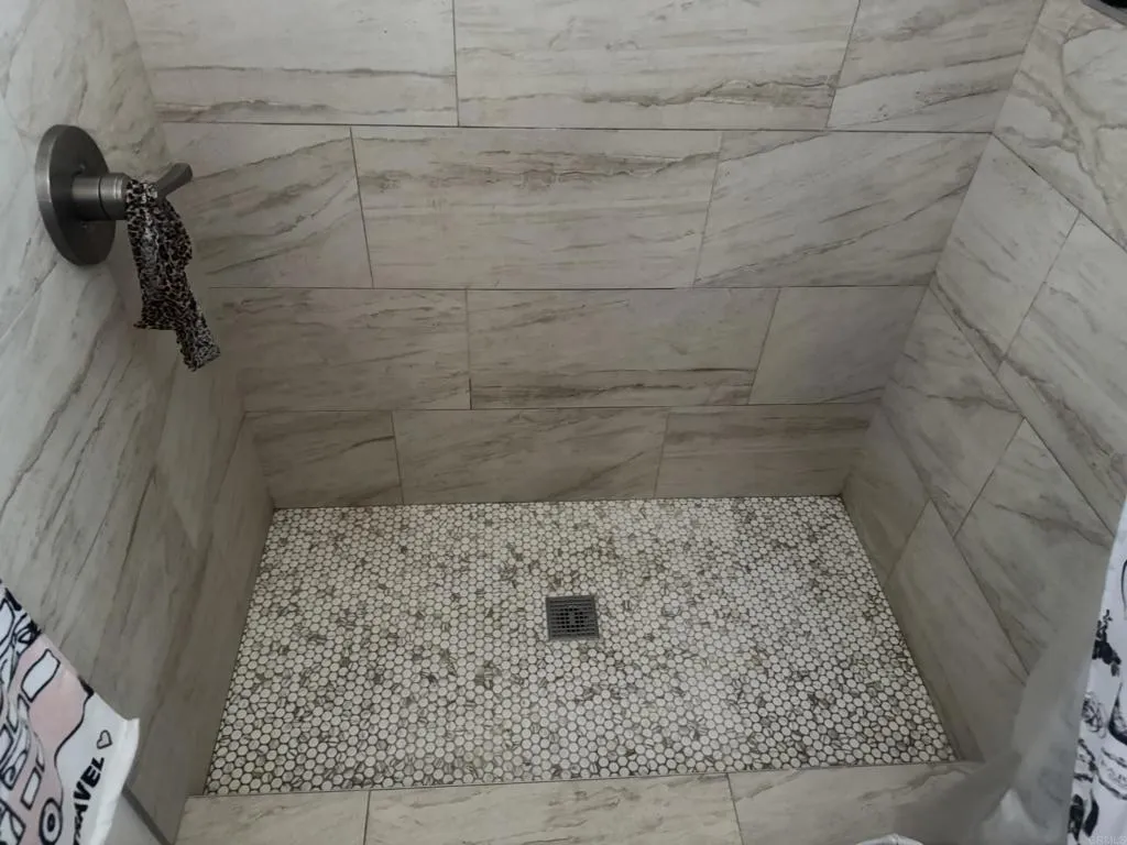 https://cdn.realtyfeed.com/cdn/127/306541815/f9d7f86c6a2970ad1b136a6a93fd5ffe.webp