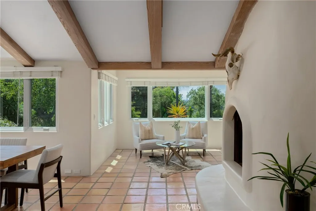 https://cdn.realtyfeed.com/cdn/127/306541880/09c23312b12043c46333a3b35e2d5db6.webp