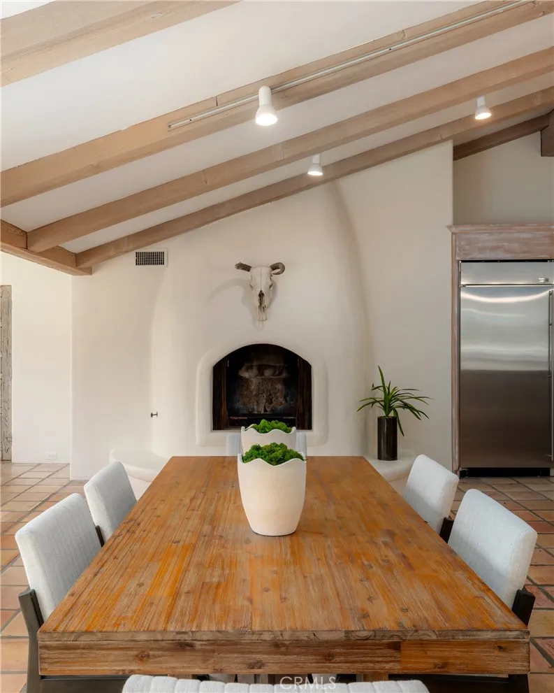 https://cdn.realtyfeed.com/cdn/127/306541880/46a66517d80810016527aea6e153ebdc.webp