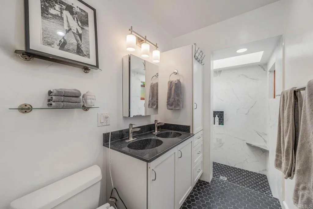 https://cdn.realtyfeed.com/cdn/127/306541983/98cdf742fa1b9fb77d149e3a2f6ff5b5.webp