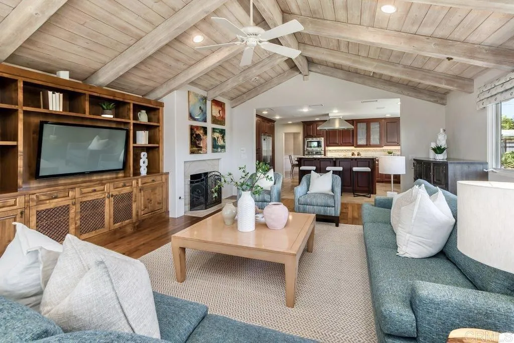 https://cdn.realtyfeed.com/cdn/127/306542014/1aa858d3dce9662583327d8c54a30bd1.webp
