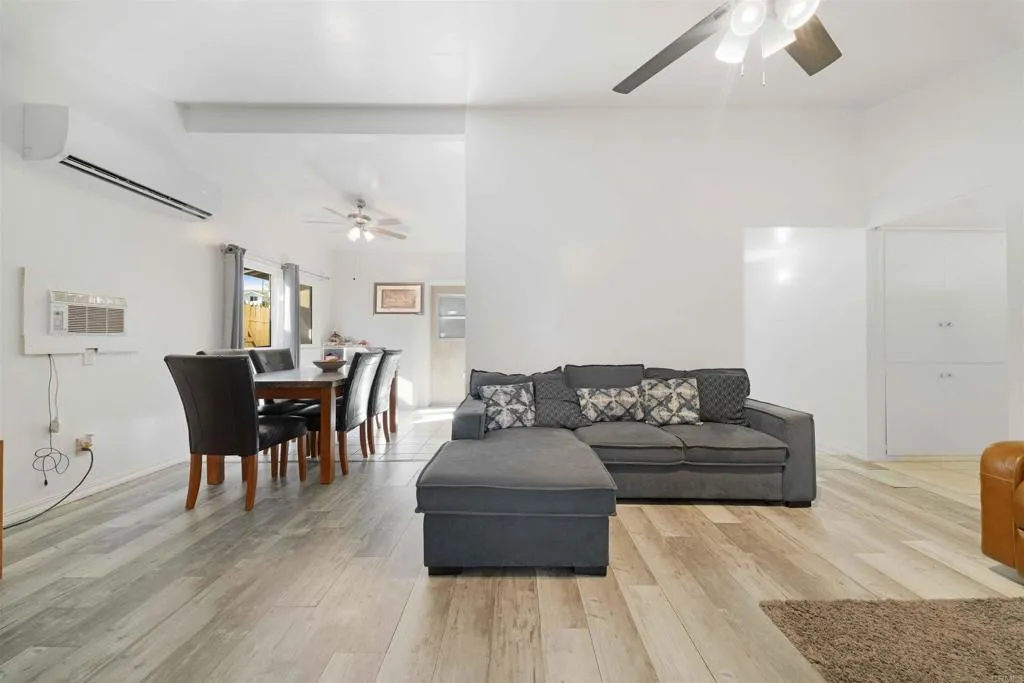 https://cdn.realtyfeed.com/cdn/127/306542071/c33142d859748a4d89254498037d6444.webp