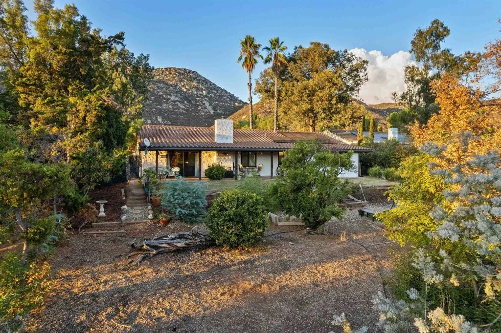 https://cdn.realtyfeed.com/cdn/127/306542086/12c44ba29ad2a080ebfcfe66455f7f6e.webp