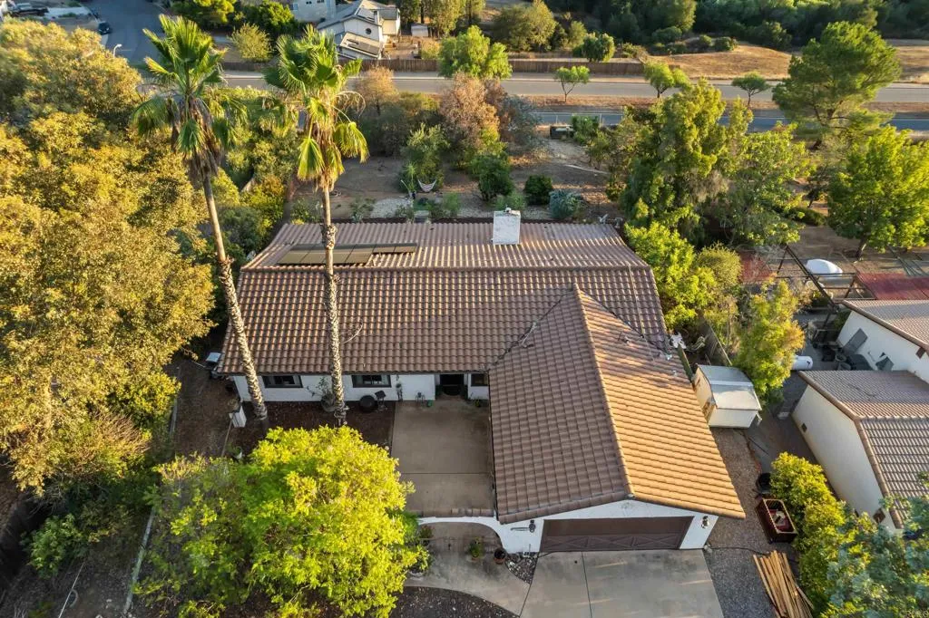 https://cdn.realtyfeed.com/cdn/127/306542086/8f11d248f6653778af4f4dbda6534a14.webp