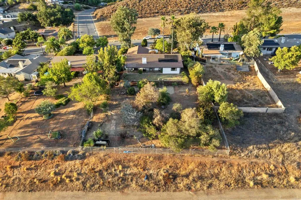 https://cdn.realtyfeed.com/cdn/127/306542086/ee0c301e68a7385b6b1e4cd73f8ccf28.webp