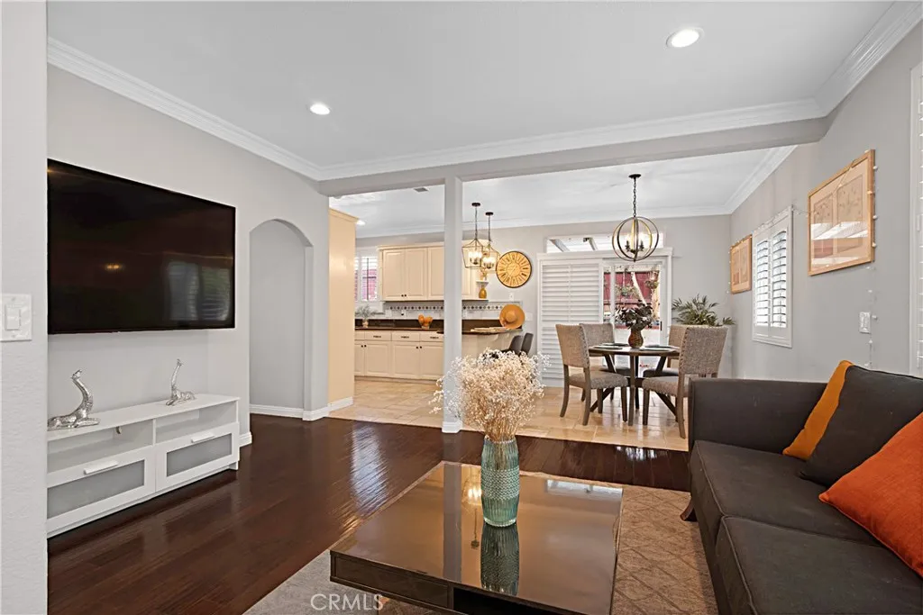 https://cdn.realtyfeed.com/cdn/127/306542129/033dae6f5e0c4828e8b7512689980c1f.webp