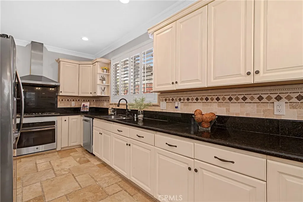 https://cdn.realtyfeed.com/cdn/127/306542129/8f39499b90f078ce35388822d6709ca3.webp
