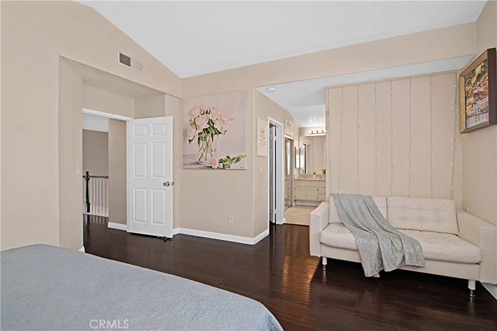 https://cdn.realtyfeed.com/cdn/127/306542129/d867058a354165ea06226370333c0455.webp