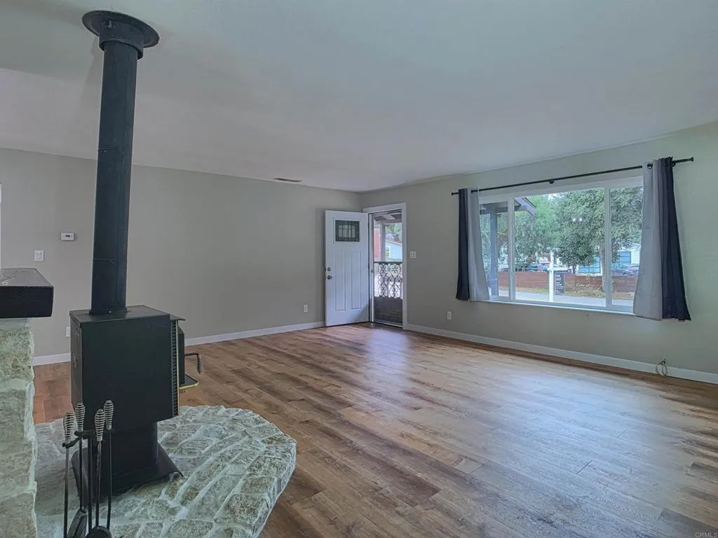 https://cdn.realtyfeed.com/cdn/127/306542216/cae7b8e611abc84a5540c16df8551a27.webp