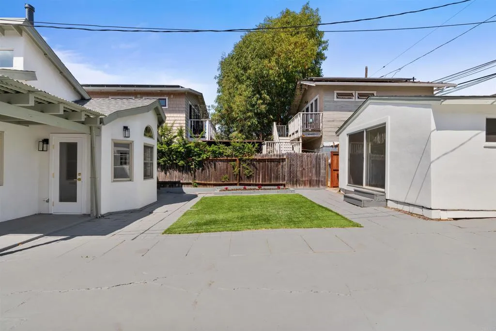 https://cdn.realtyfeed.com/cdn/127/306542291/87d3f4f60d8b7d93bb38304a6bc96de6.webp