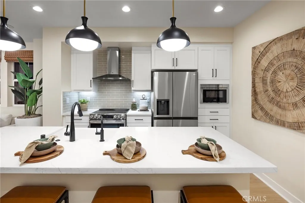 Photo #2: OC25216107 Listing: Photo #2