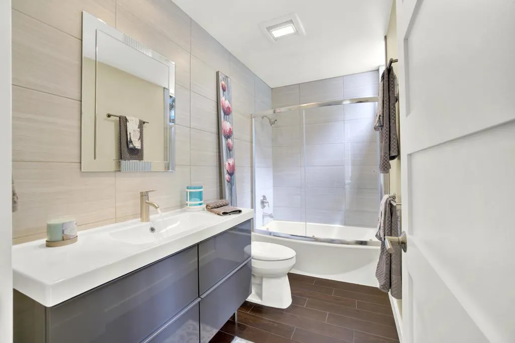 https://cdn.realtyfeed.com/cdn/127/306542373/96b683c892f9cebf9286eb14a64a976f.webp