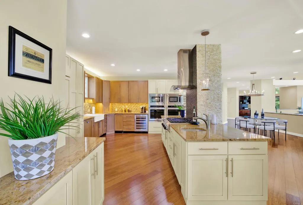https://cdn.realtyfeed.com/cdn/127/306542373/c63e60ff42666ac3a2fd8a52f9737d35.webp