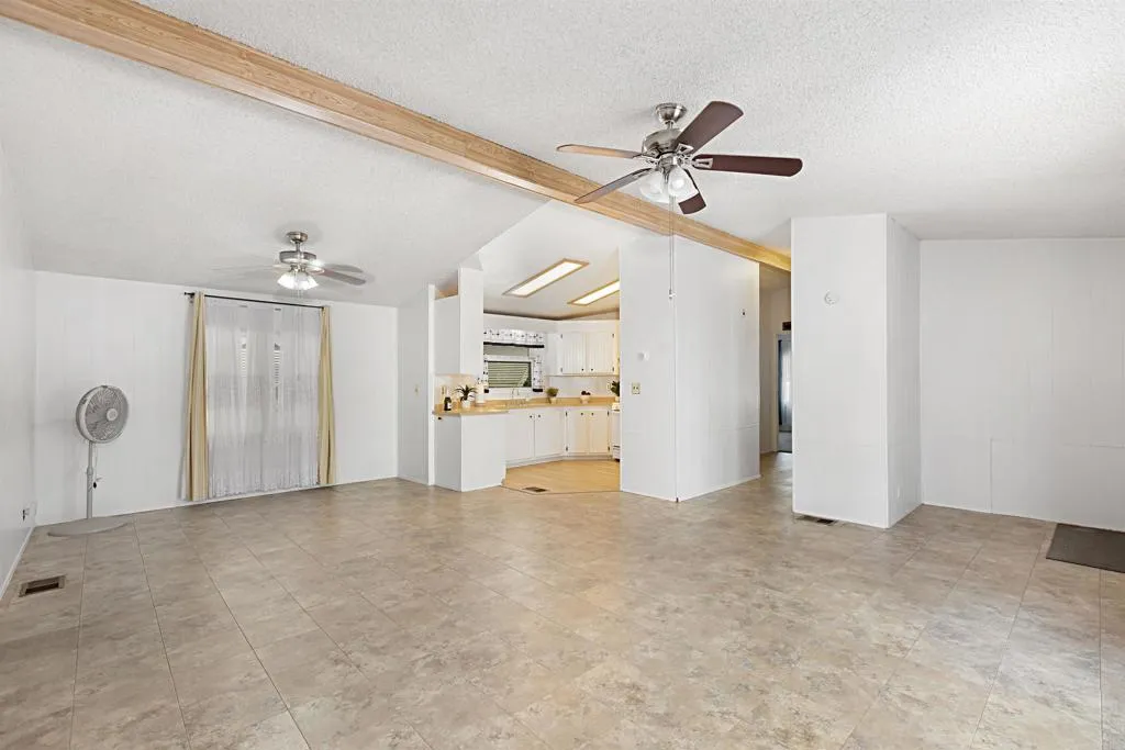 https://cdn.realtyfeed.com/cdn/127/306542396/2ff95d0cb78a4e5ea05c78c4047231ae.webp