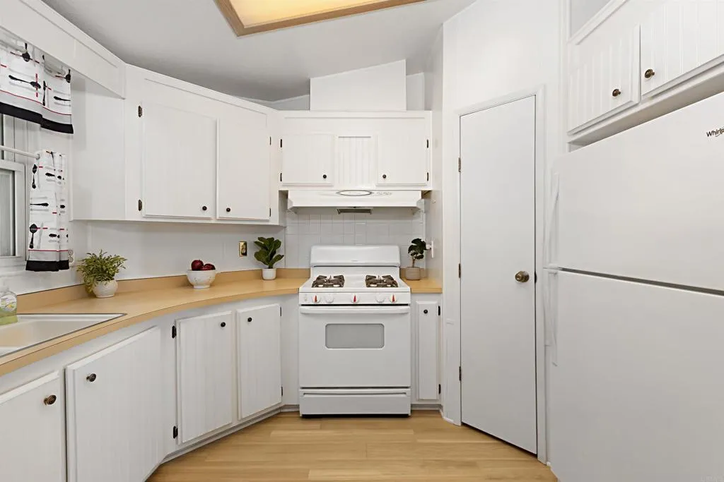 https://cdn.realtyfeed.com/cdn/127/306542396/c6e51d2d9e74e666df971ab3a3c0d129.webp