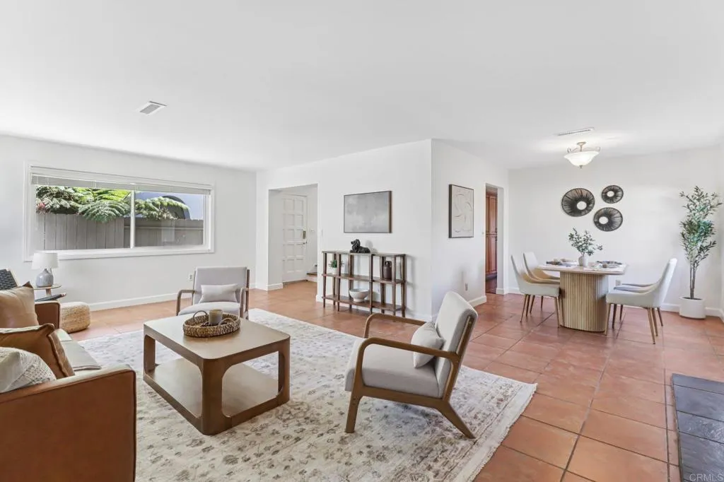 https://cdn.realtyfeed.com/cdn/127/306542397/43bdcd36b42bc8543e2e18bb47a3e7a0.webp