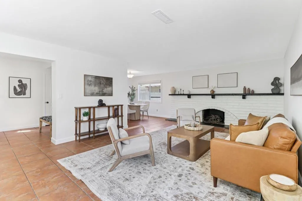 https://cdn.realtyfeed.com/cdn/127/306542397/cdfc46ac23d35f6a9337be52f1c8c27a.webp