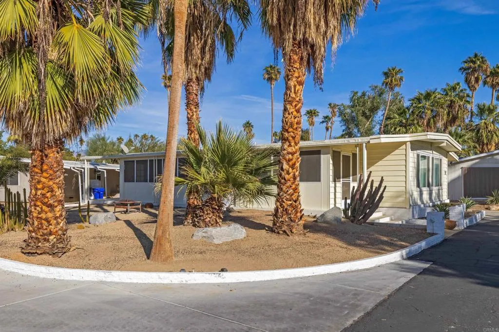 https://cdn.realtyfeed.com/cdn/127/306542425/19c2083ddc6ba1b3636931a73ed77b38.webp