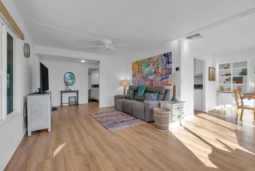 https://cdn.realtyfeed.com/cdn/127/306542425/dc7de8896d4ea7270efa1c36abca0a73.webp