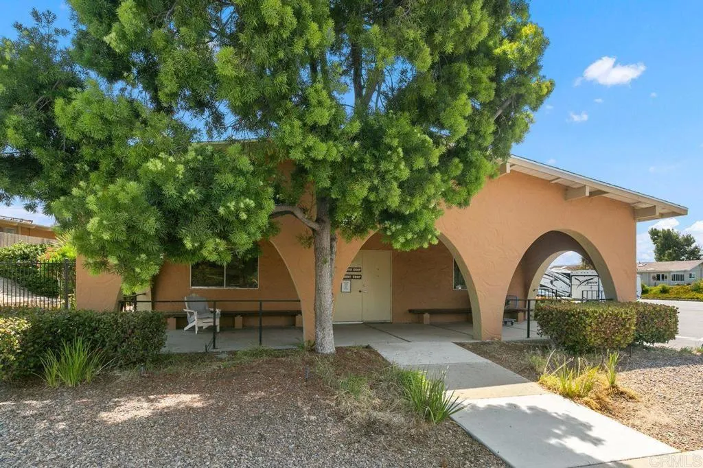 https://cdn.realtyfeed.com/cdn/127/306542442/41aa276df9c36ea42757325e0a7526d8.webp
