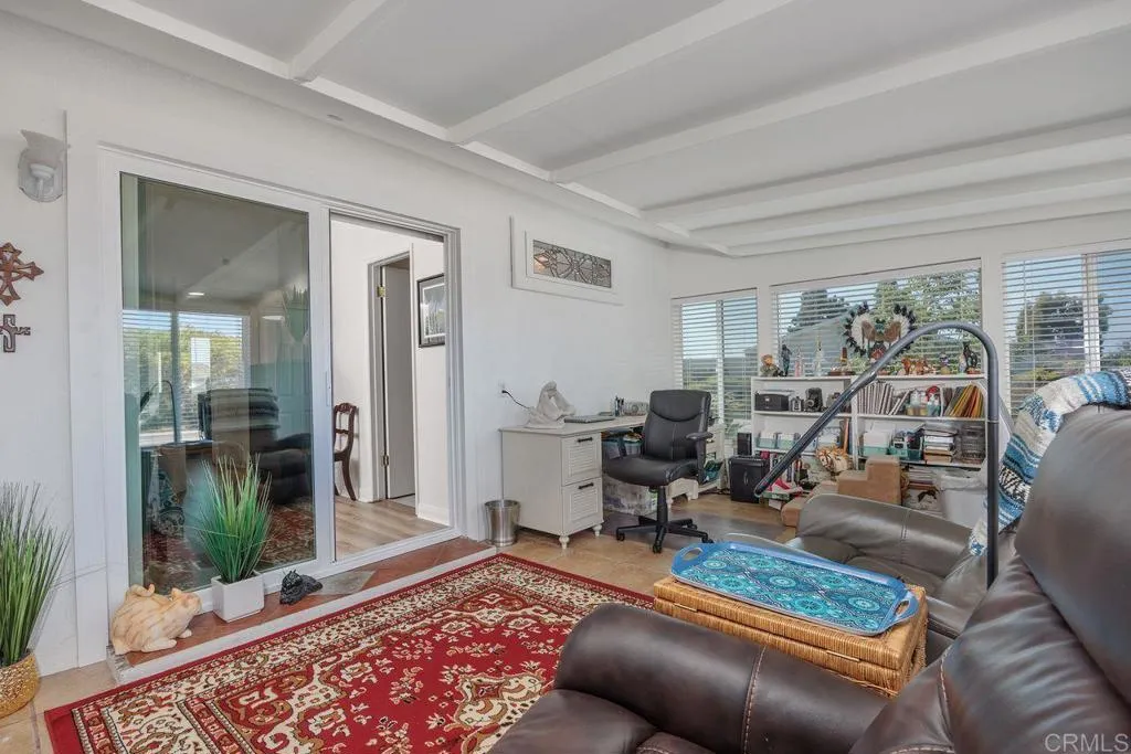 https://cdn.realtyfeed.com/cdn/127/306542442/c4c5183e6e20a1441754adf316a6f4f2.webp