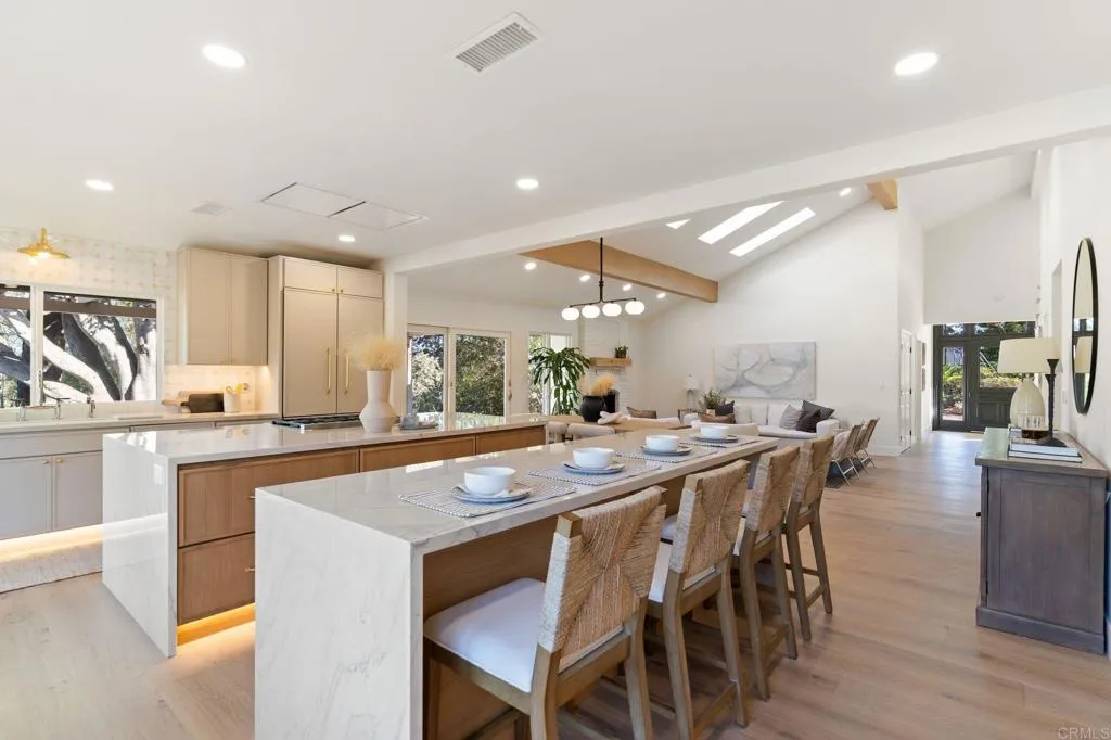 https://cdn.realtyfeed.com/cdn/127/306542445/dad9fbb34f05f4f323eadf340d4d666e.webp