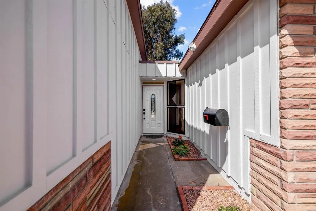 https://cdn.realtyfeed.com/cdn/127/306542454/73a9f2eba3d4221b2c59f1cde9cbad0c.webp