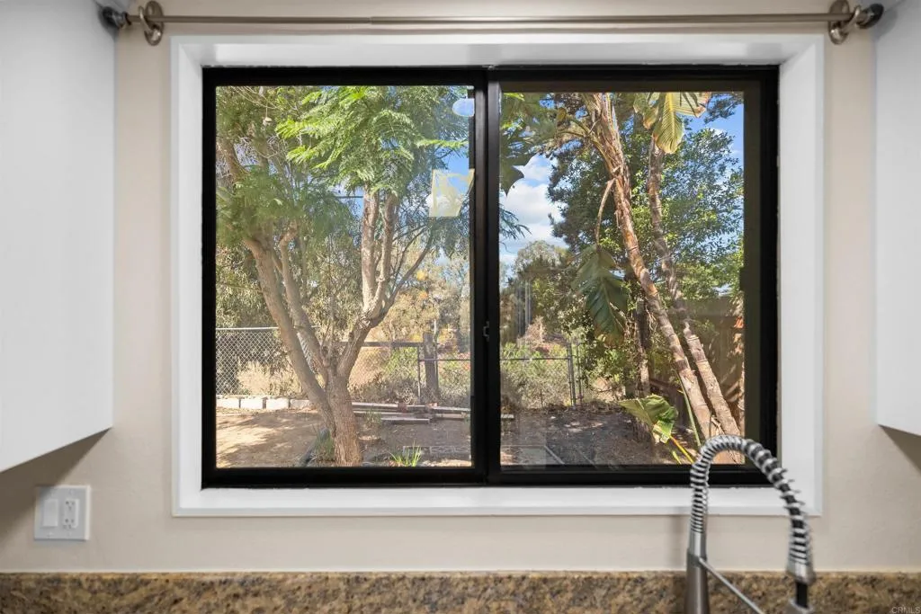 https://cdn.realtyfeed.com/cdn/127/306542454/d2fd7fec437e23172560d6a5faed1d5c.webp