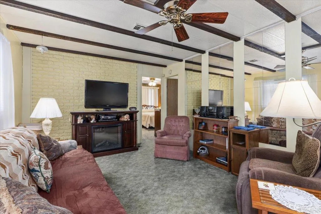https://cdn.realtyfeed.com/cdn/127/306542494/333436d6093b54983d7ede11bba6f795.webp