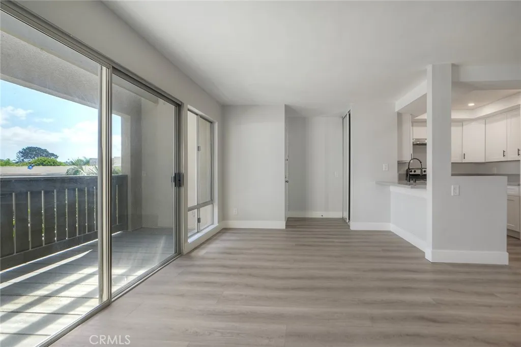 Photo #11: JT25215960 Listing: Photo #11